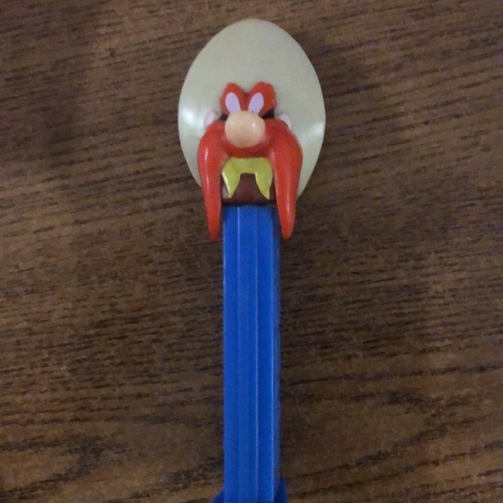 Rare PEZ Yosemite Sam Bugs bunny and Easter bunny dispensers - Picture 2 of 14